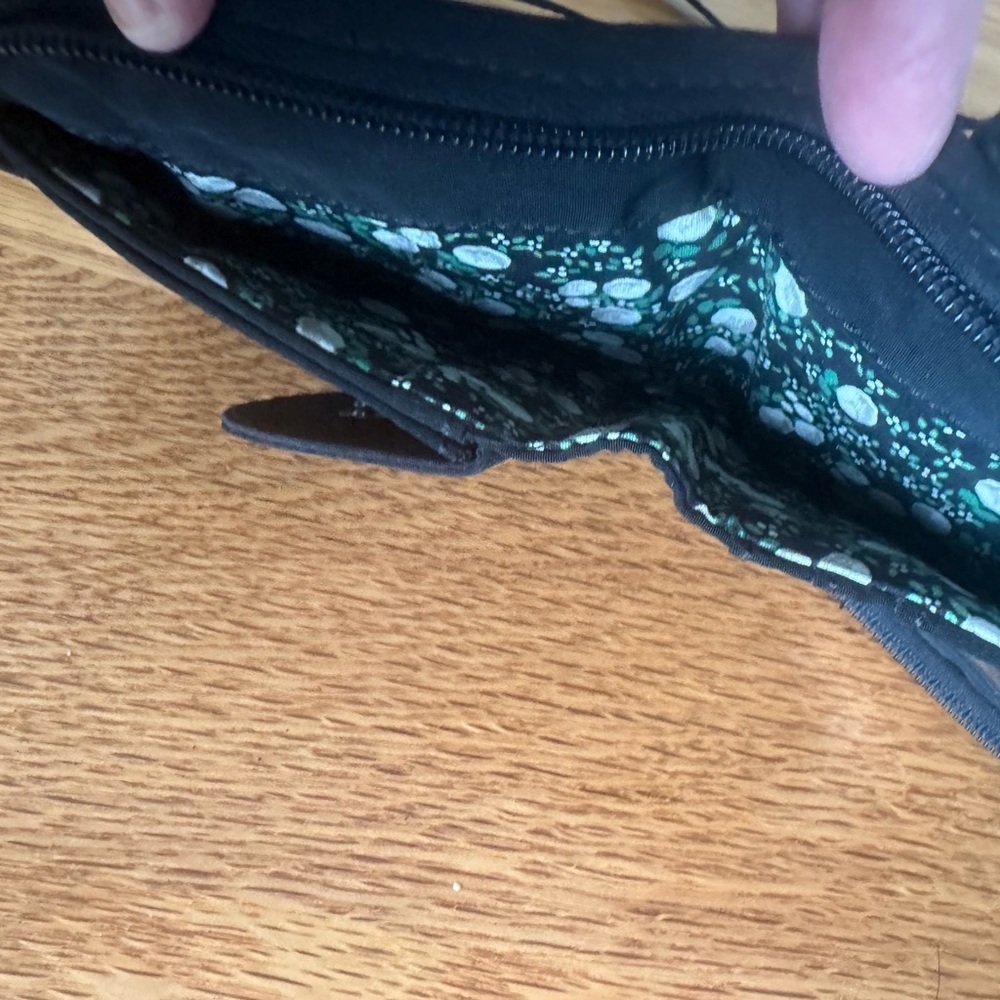 Vera Bradley Black Quilted Mini Bag Festival Concert Small - Picture 6 of 8